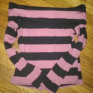 Off the shoulder long sleeve shirt